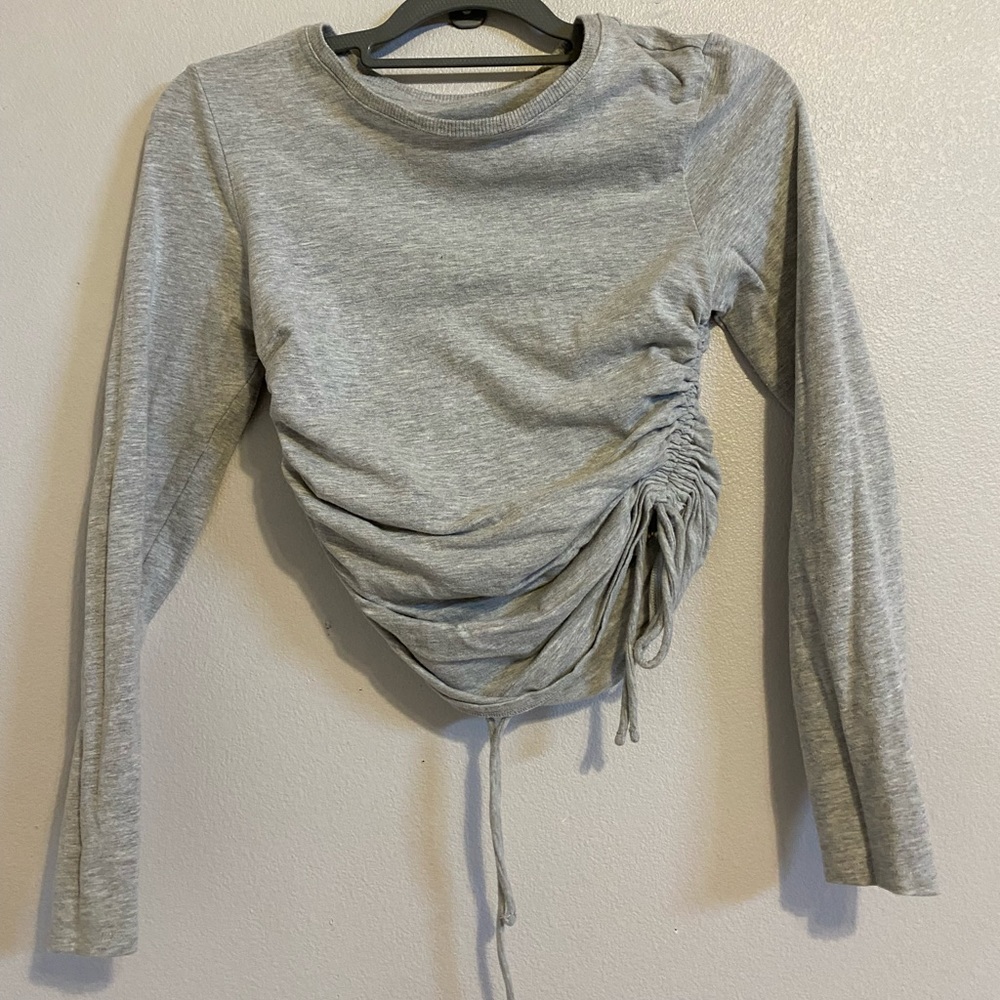 grey crop top